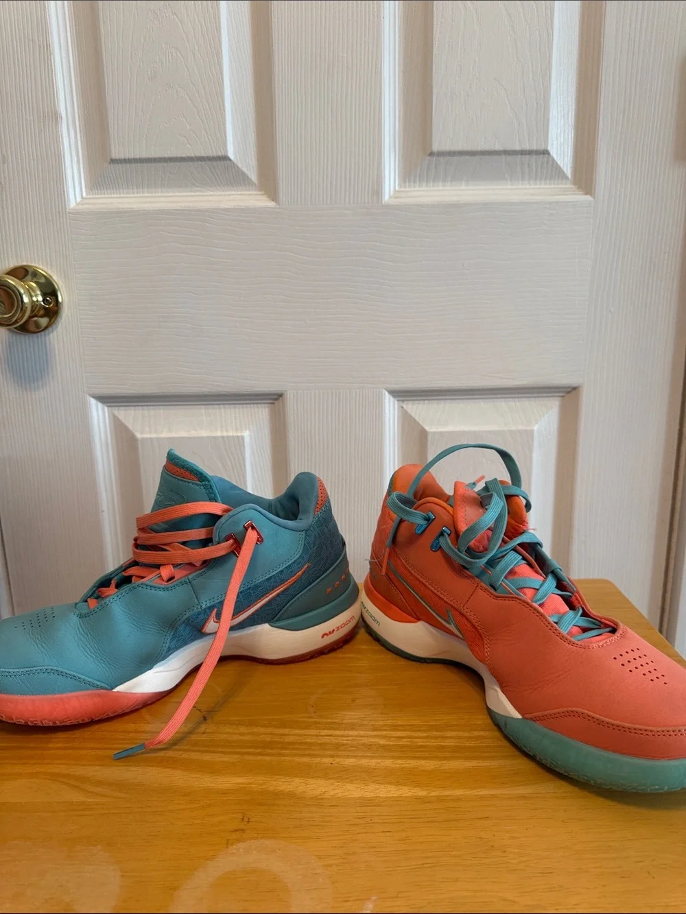 Women’s  Coral and Teal Nike AirZoom - Picture 3 of 6